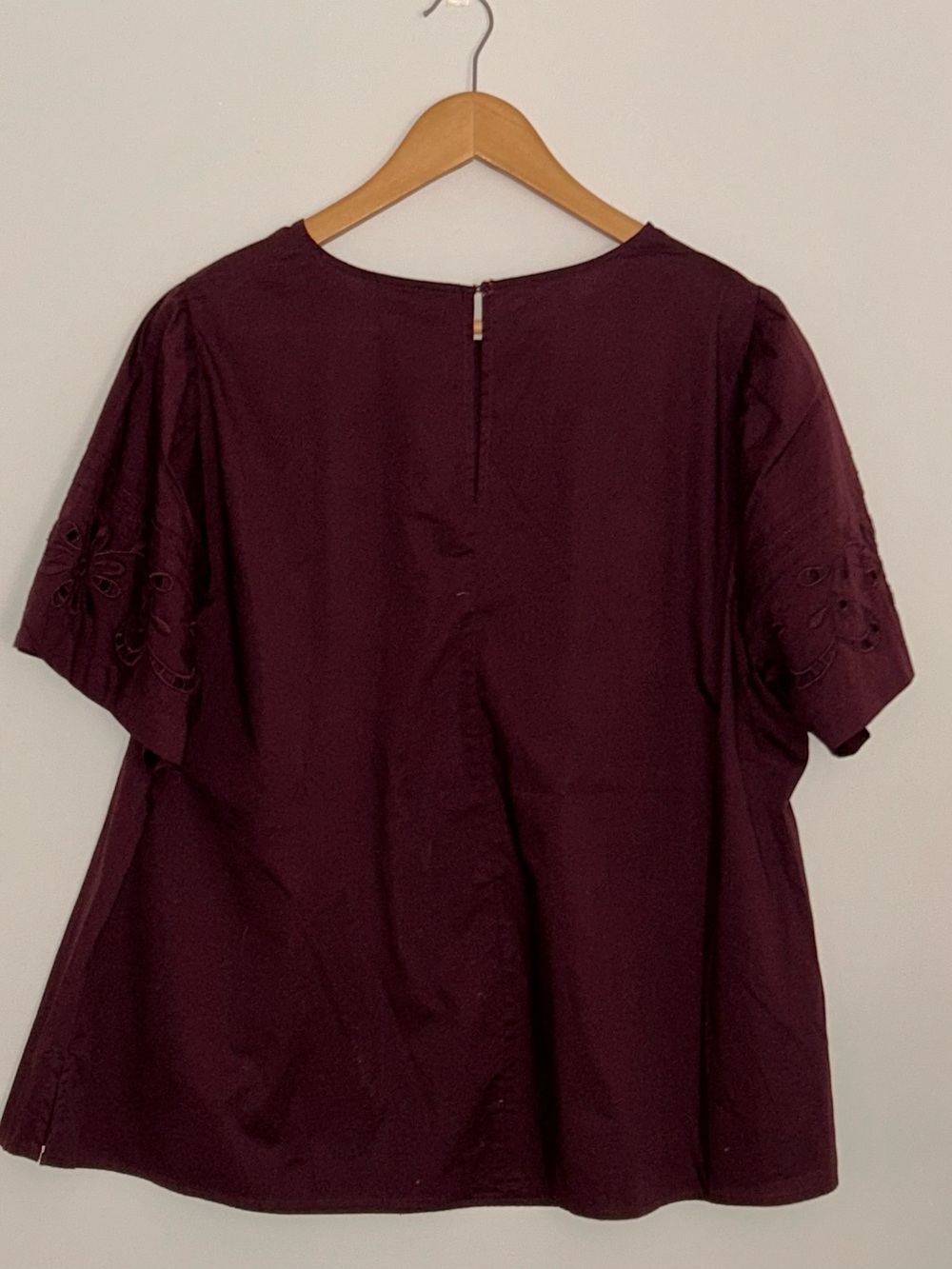 Lane Bryant Deep Plum Eyelet Short Sleeve Tunic - Picture 2 of 4